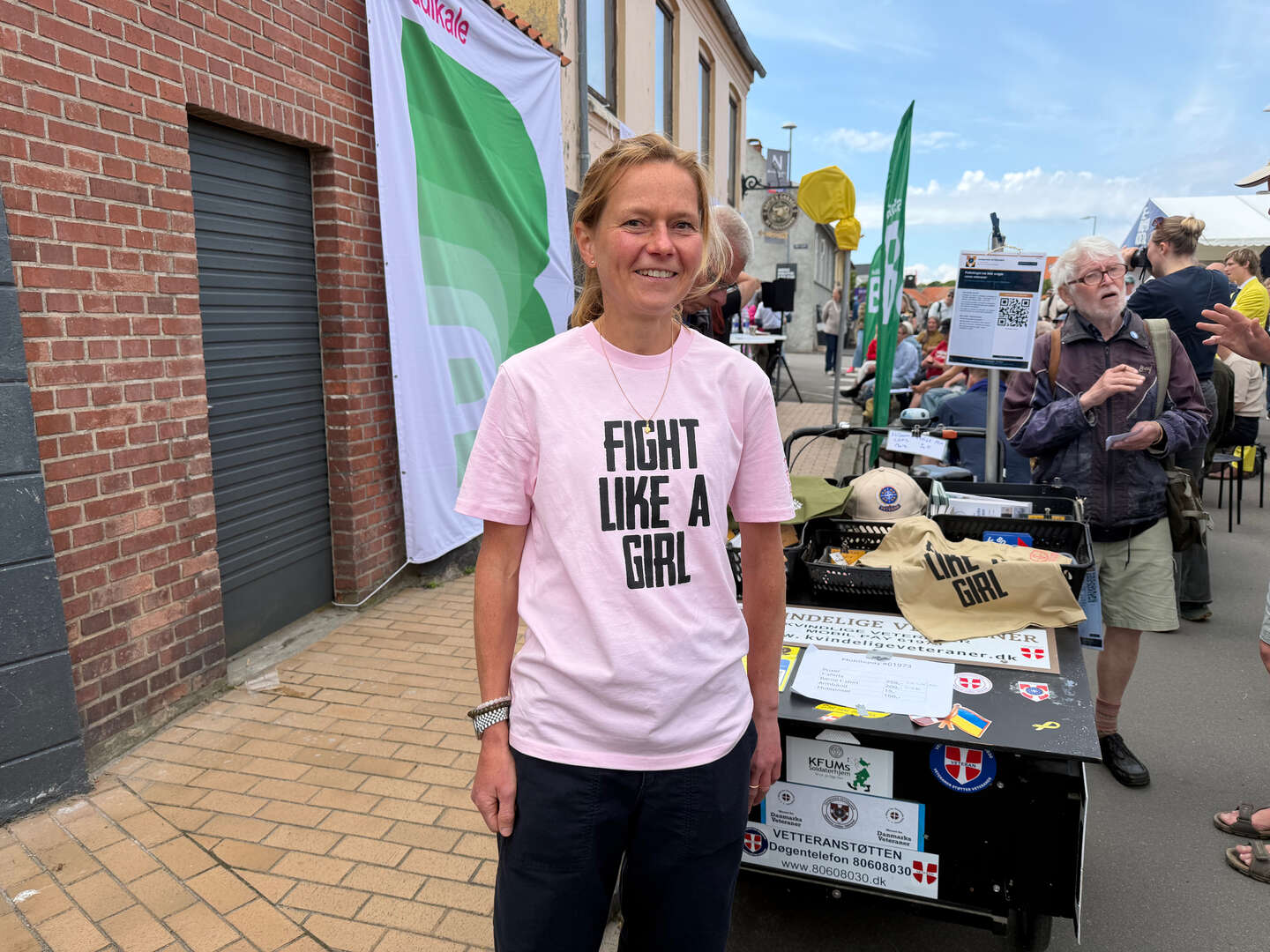 Veteraner bor sammen p� Folkem�det � kvit og frit 