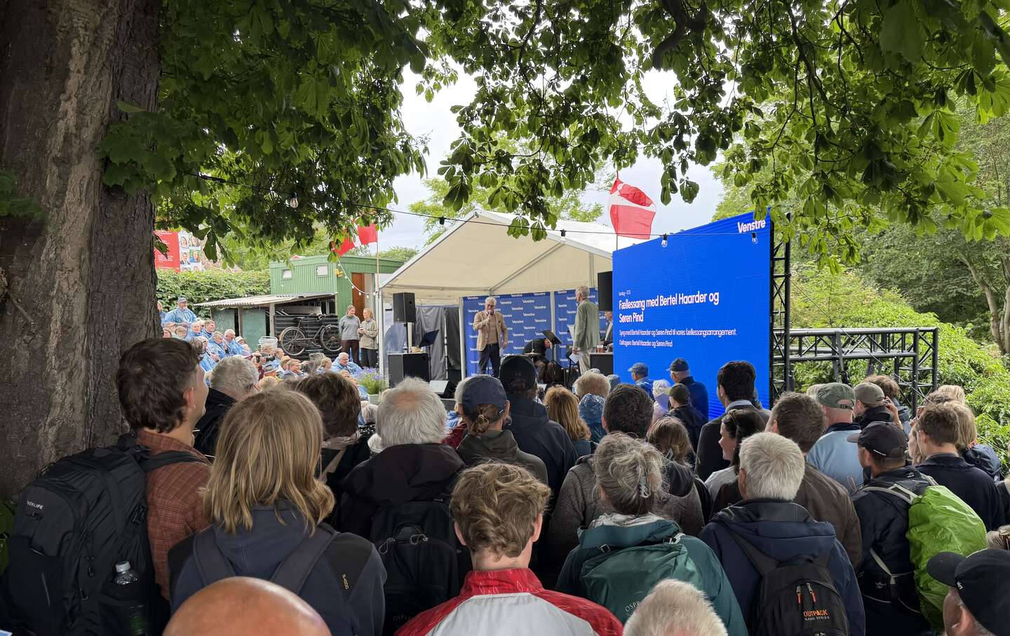 Folkem�det beder om millioner fra staten