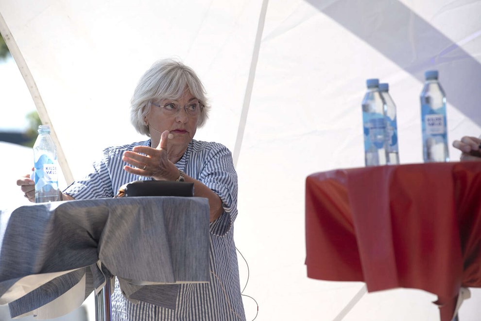 Hallo Pia, skal vi ogs� flytte Roskilde Festival?