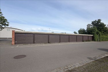 Kommunen s�lger ud: Mangler du en garage?
