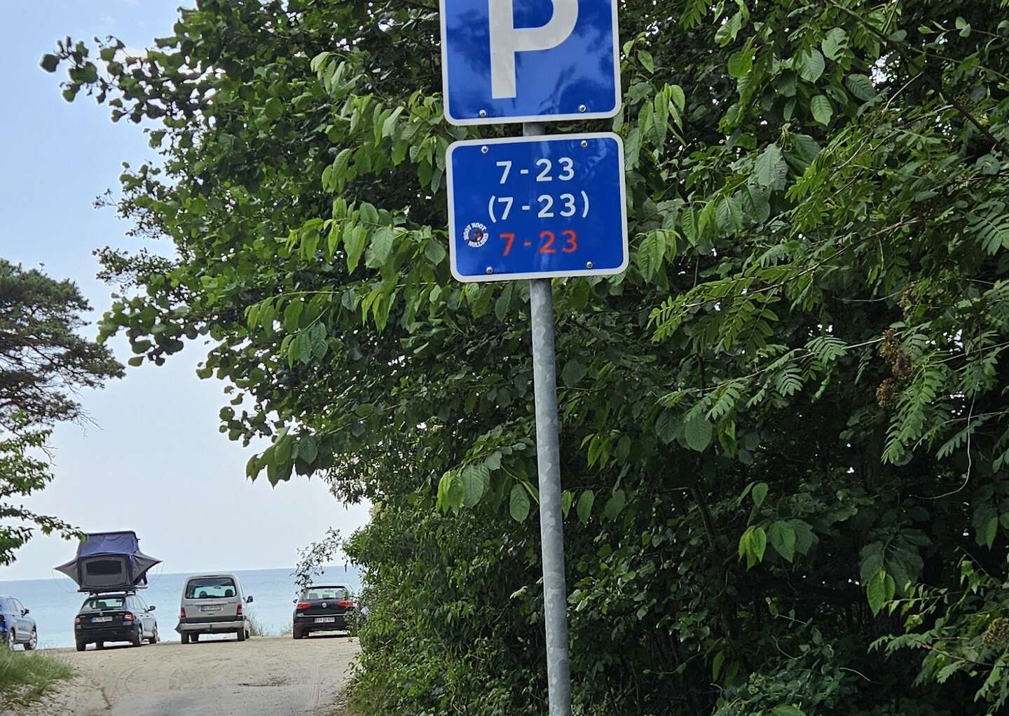 Parkering forbudt ved popul�r strand: 'Det har taget overh�nd'