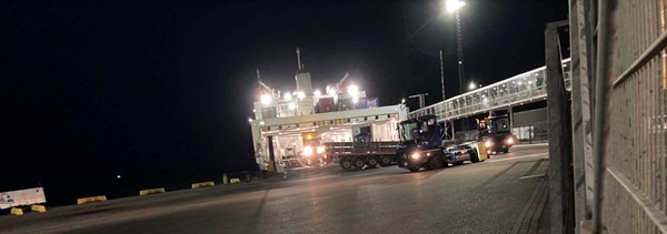 Trailer hoppede af og forsinkede f�rgen