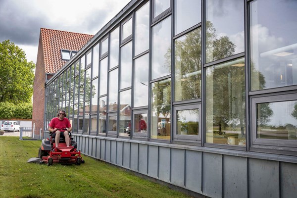 Hvem vil sk�re ned p� sig selv?