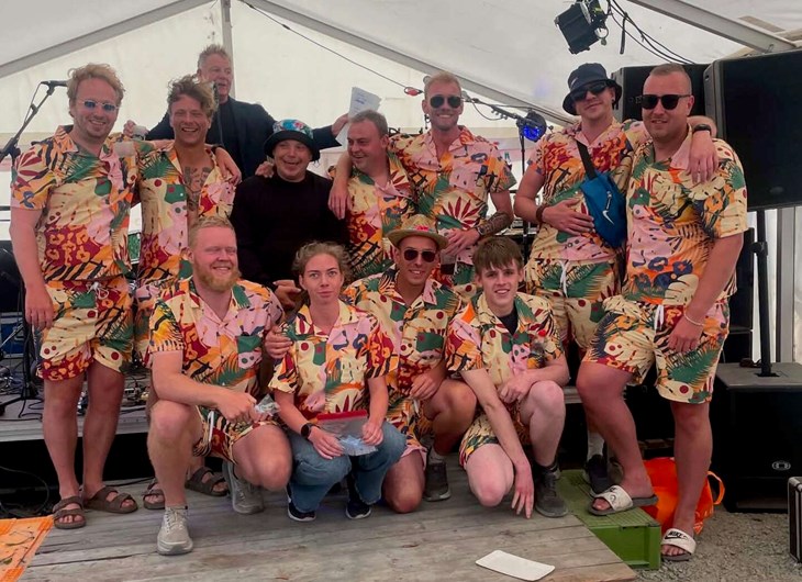 Vinderholdet i udklædningskonkurrencen. Foto: Snogebæk Brofest