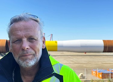 Stefan har v�ret hele verden rundt � nu vil han lave arbejdspladser p� Bornholm