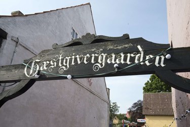 D�mt i retten: Spiller p� G�sten alligevel