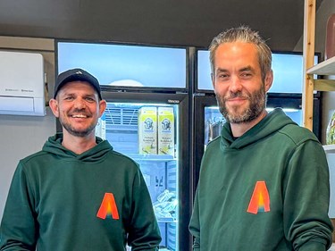 Overv�ldende start: 'Vi er n�rmest blevet b�ret'