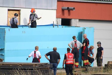 Brand i silo: Har mandskab fra hele �en