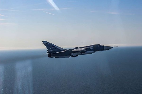 Nato-kampfly m�der russiske milt�rfly over �sters�en