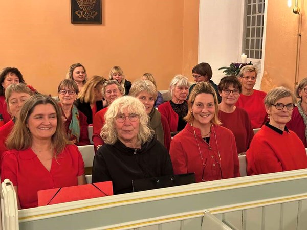 Nordlandskoret synger efter�ret ind 