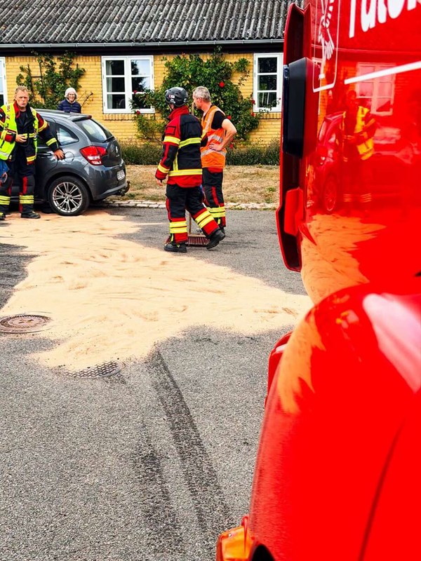 Brandv�snet rykkede ud til dieselspild