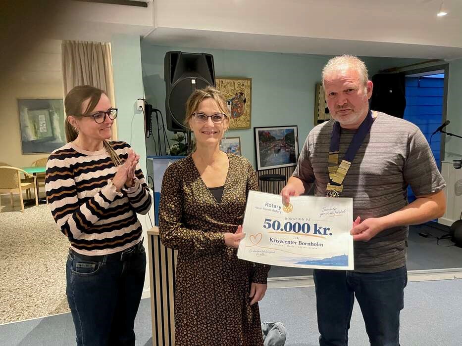 B�rn f�r gl�de af pengegave til krisecenter