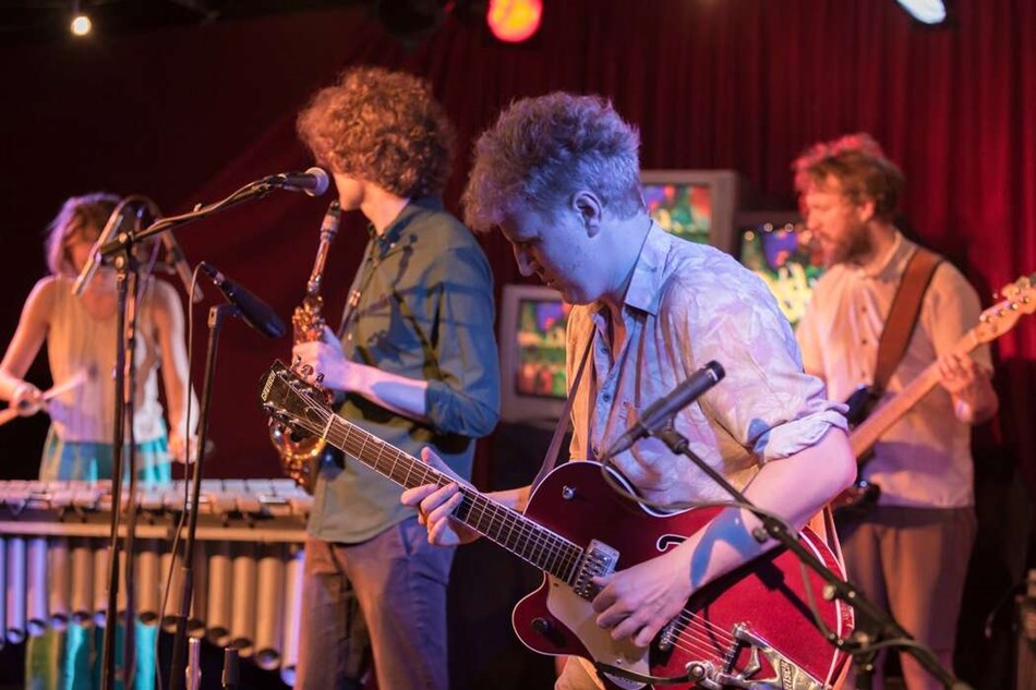 Ungt jazzorkester spiller egen musik