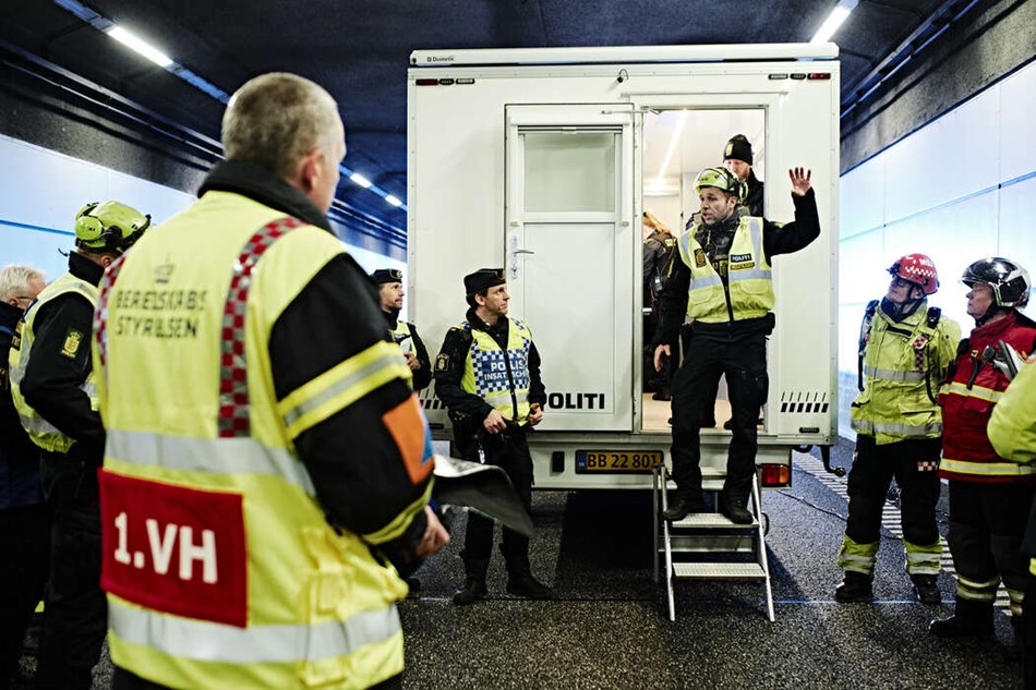 P�virker f�rgerejsende: �velse lukker broen i flere timer