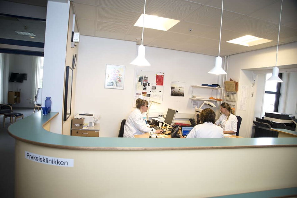Lægerne kommer – men løser ikke problem