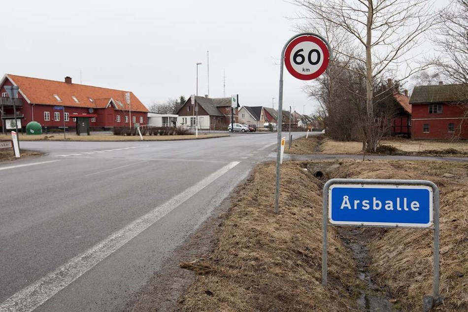 Fra anekdoter p� guidede turer til aftner om Aarsballes historie