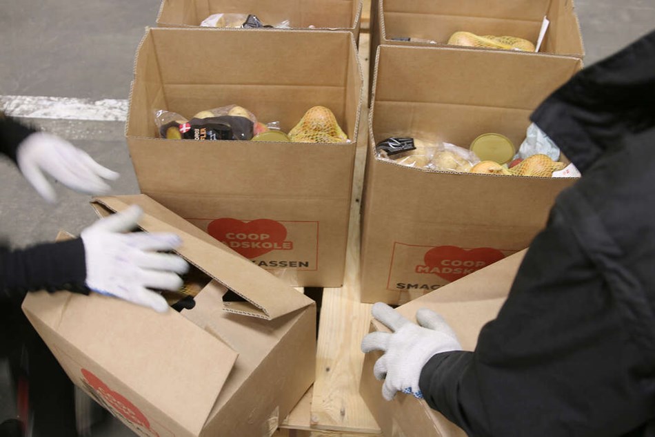 Lokale skoler f�r r�varer til madkundskab
