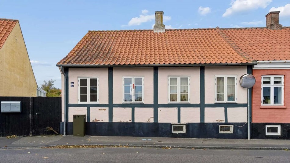 Kommunen s�tter r�kkehuse til salg i to byer